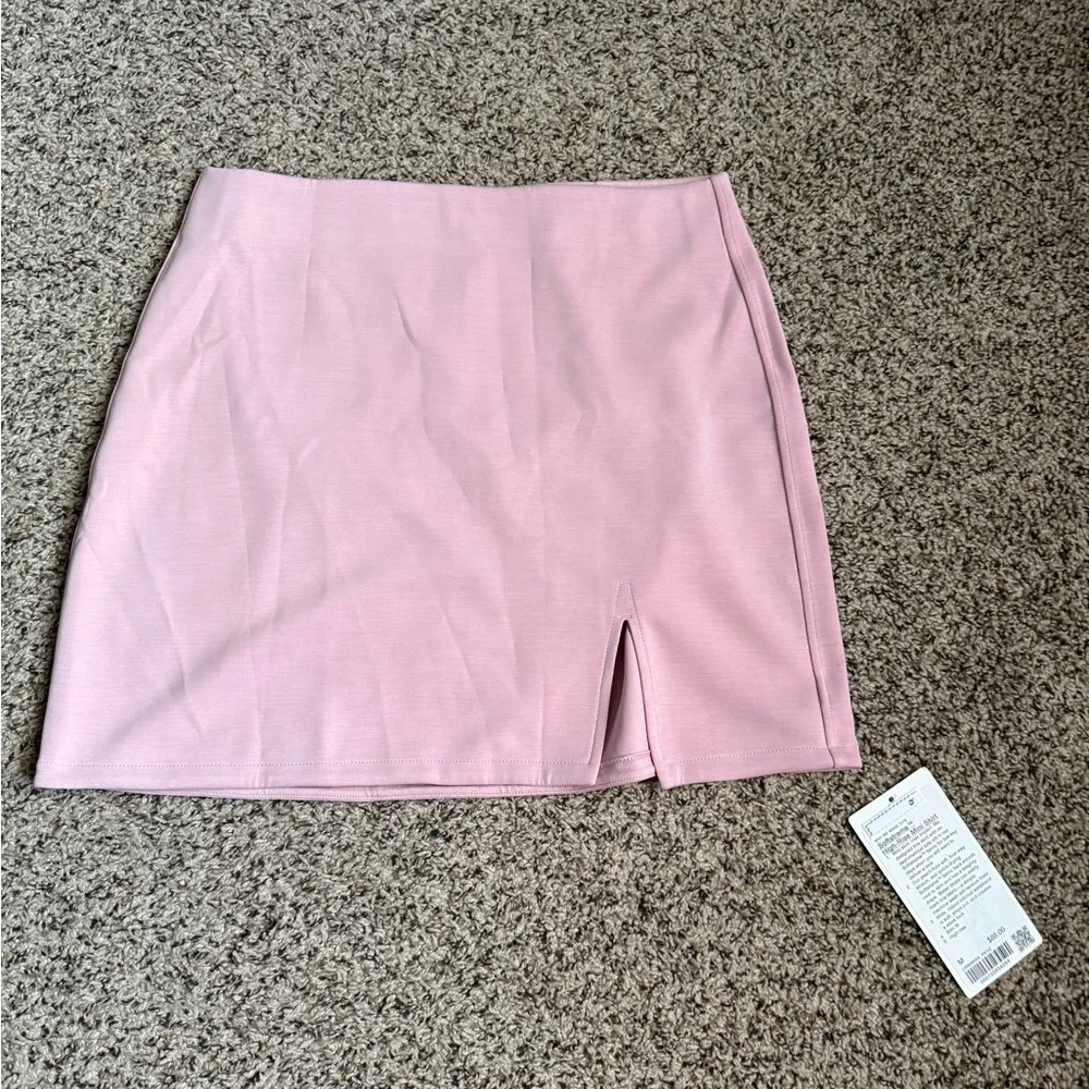 Lululemon Softstreme High-Rise Mini Skirt - Picture 2 of 3